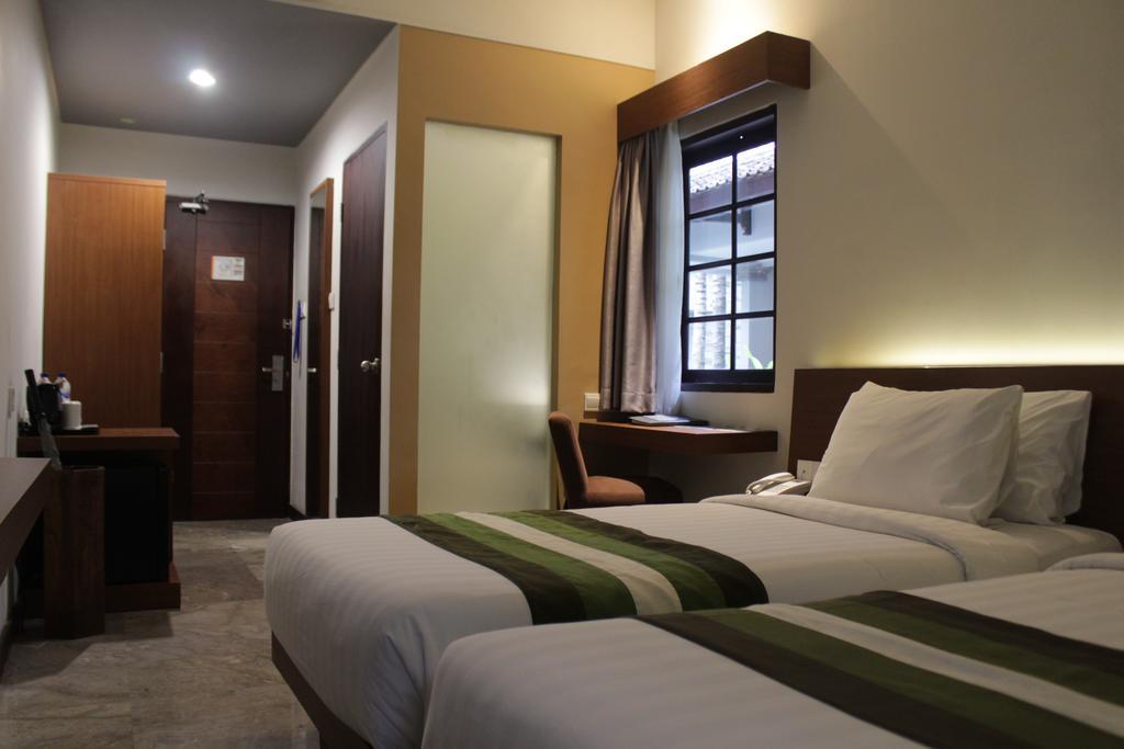 Grand Whiz Hotel Nusa Dua  Room photo
